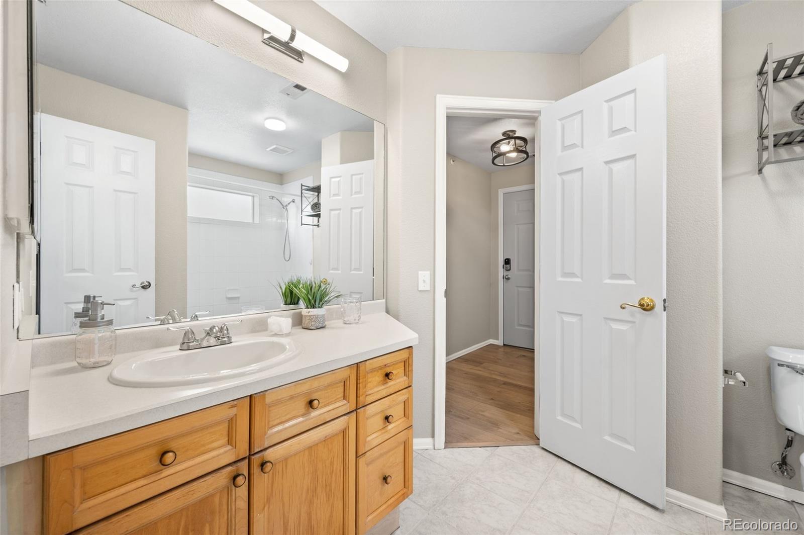 MLS Image #18 for 8422 s upham way,littleton, Colorado