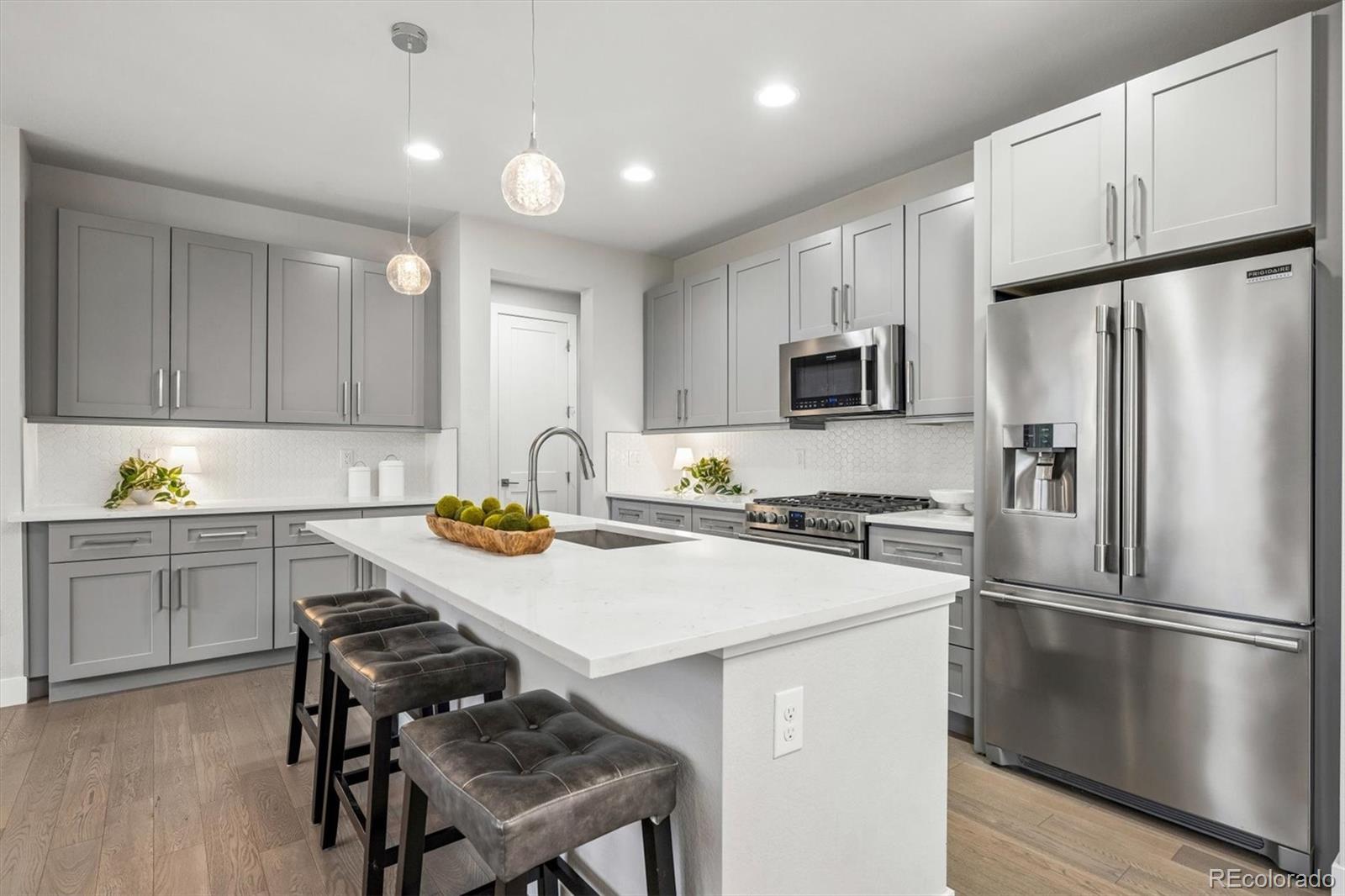 MLS Image #6 for 7417 s tempe court,aurora, Colorado