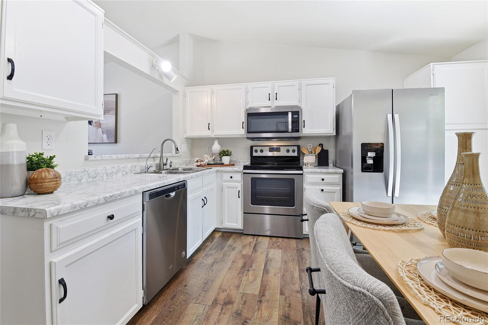 MLS Image #5 for 4842 s hoyt street,littleton, Colorado
