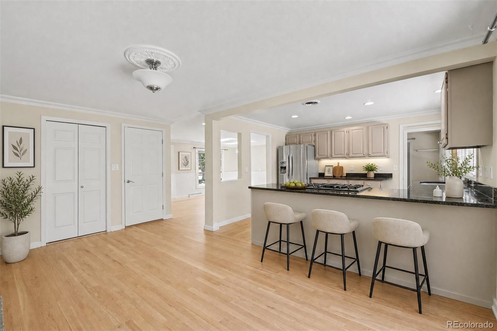 MLS Image #7 for 700 s arbutus street,denver, Colorado