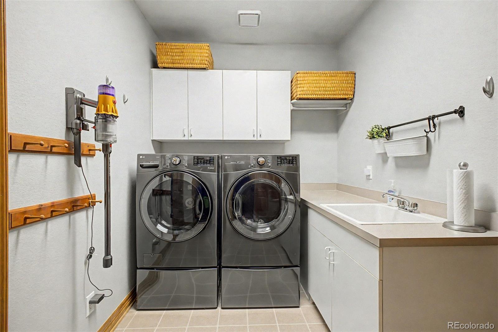 MLS Image #32 for 26384 e otero drive,aurora, Colorado