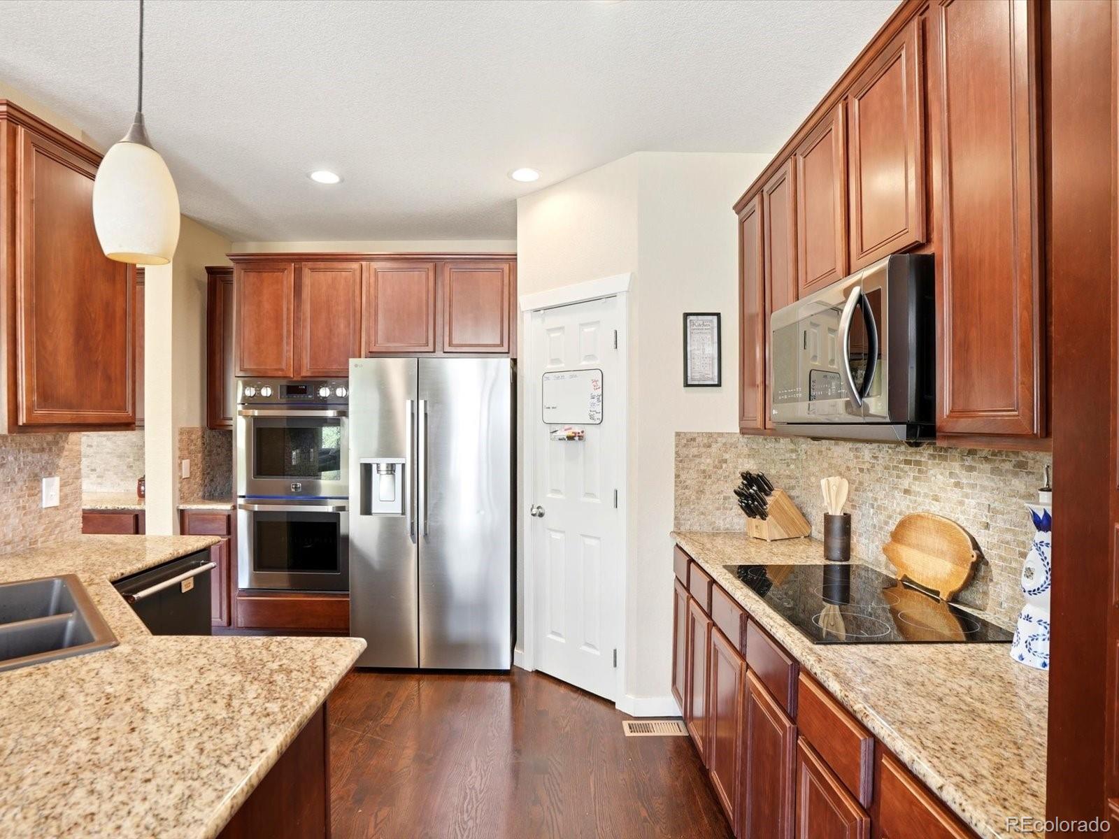 MLS Image #11 for 14119 w 89th loop,arvada, Colorado