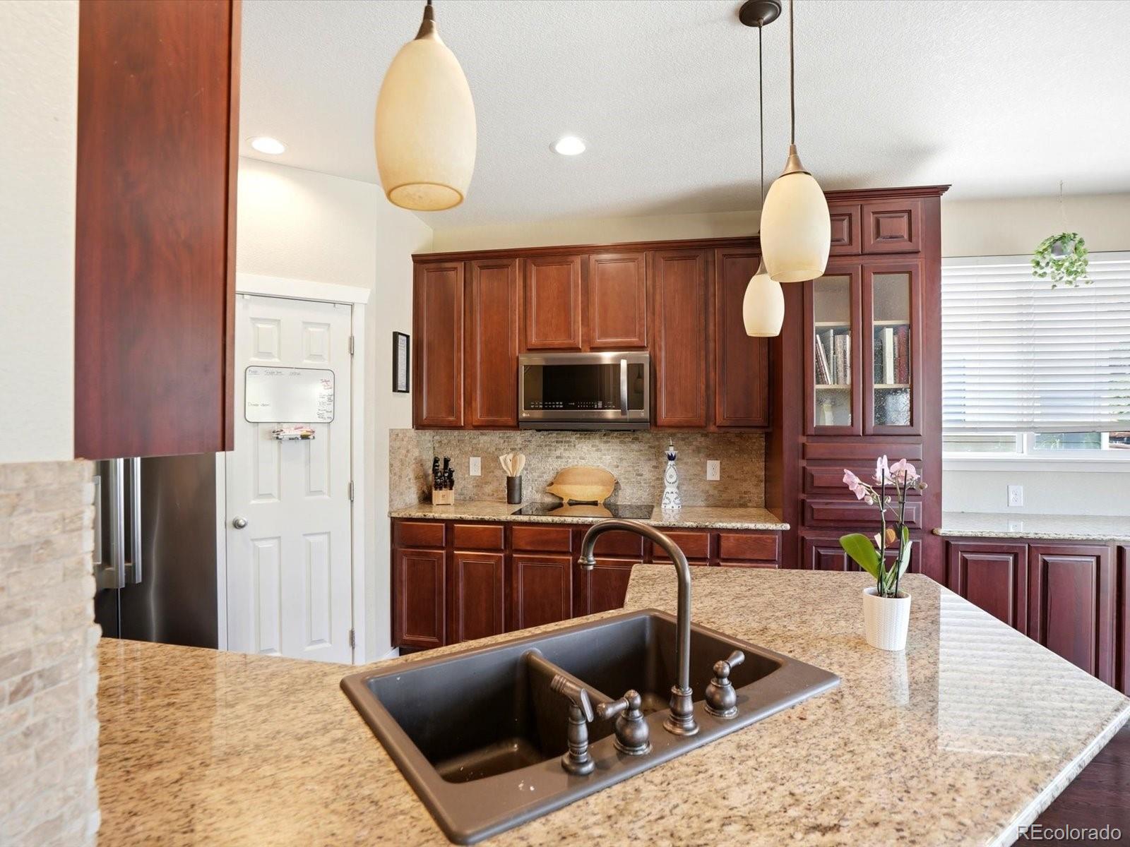 MLS Image #12 for 14119 w 89th loop,arvada, Colorado