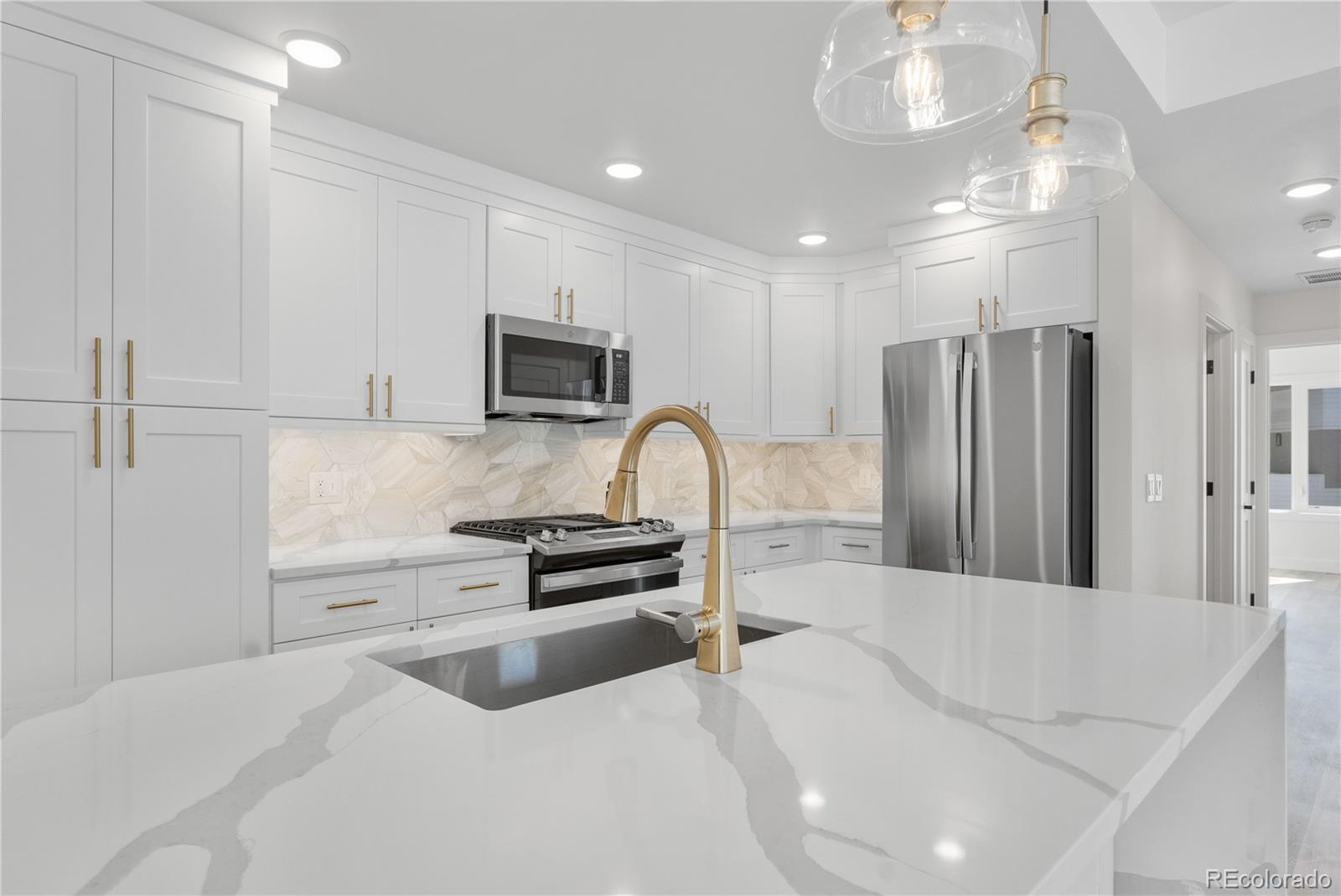 MLS Image #4 for 1308  snowberry lane,louisville, Colorado