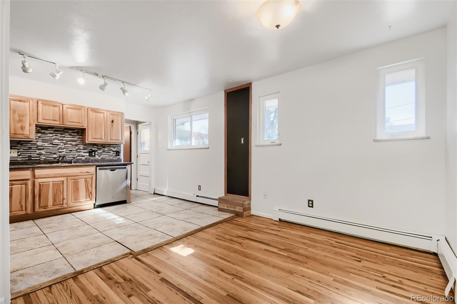 MLS Image #5 for 422 s uvalda street,aurora, Colorado