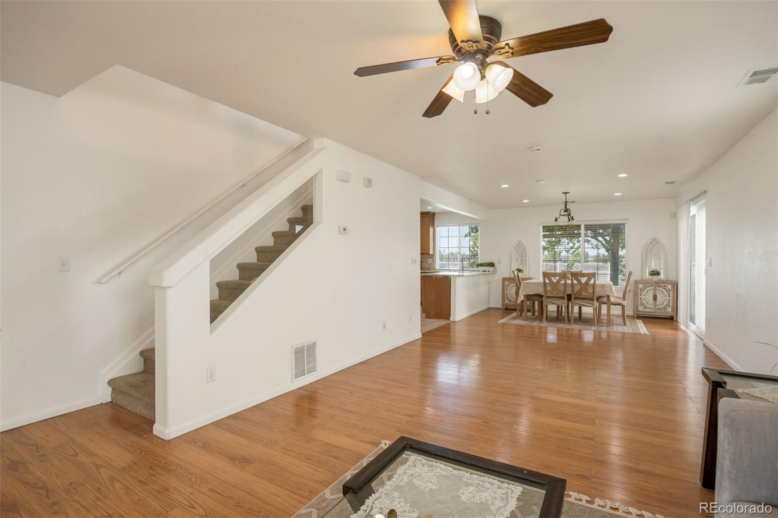 MLS Image #4 for 20410 e 55th place,denver, Colorado