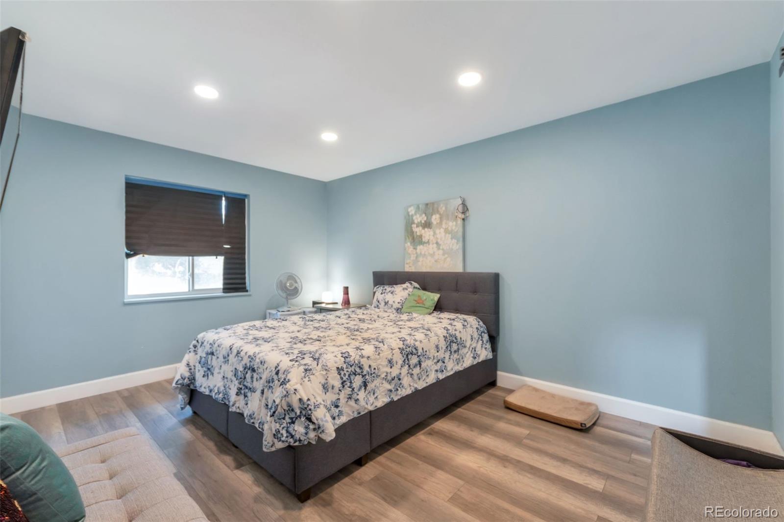 MLS Image #11 for 3117 s monaco circle,denver, Colorado