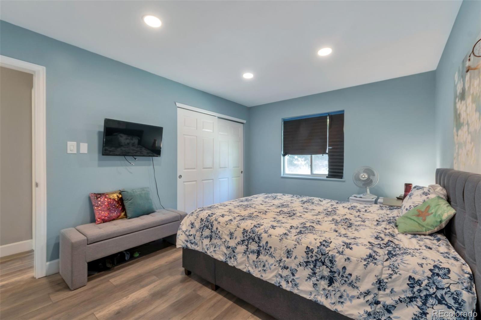 MLS Image #12 for 3117 s monaco circle,denver, Colorado
