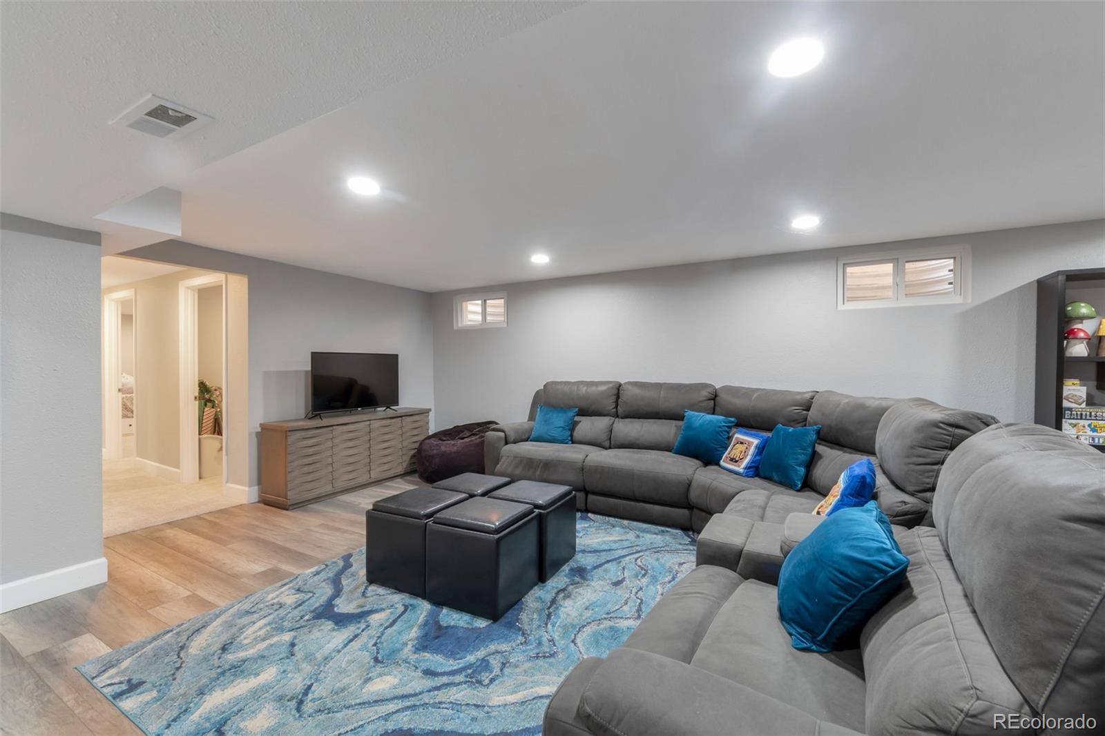 MLS Image #16 for 3117 s monaco circle,denver, Colorado