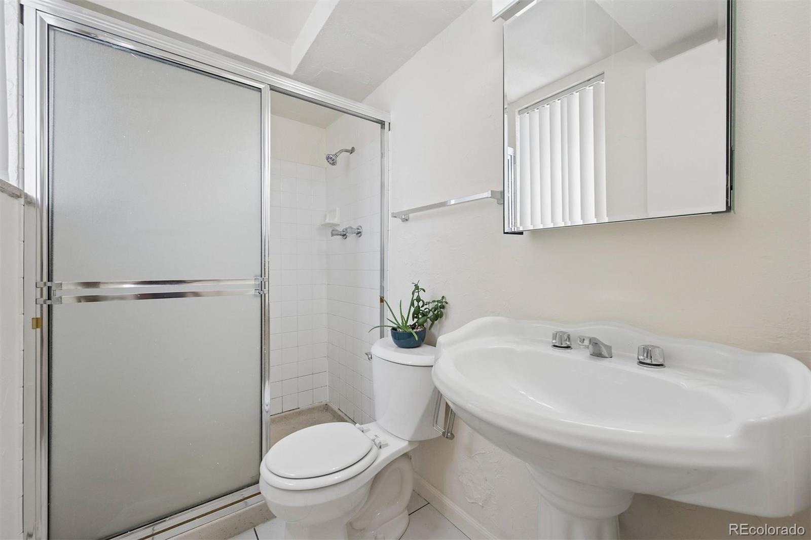 MLS Image #5 for 1050 n lafayette street 108,denver, Colorado