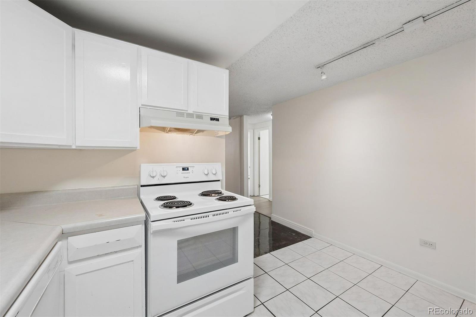 MLS Image #7 for 1050 n lafayette street 108,denver, Colorado