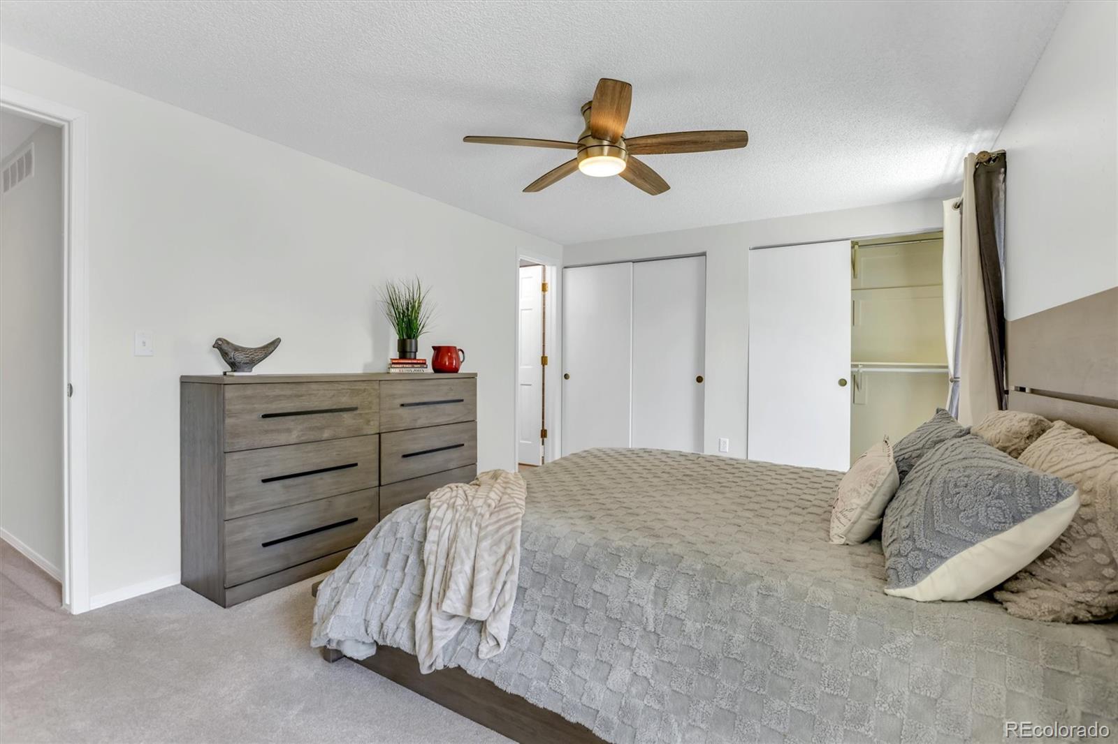 MLS Image #13 for 2433 e fremont court,littleton, Colorado
