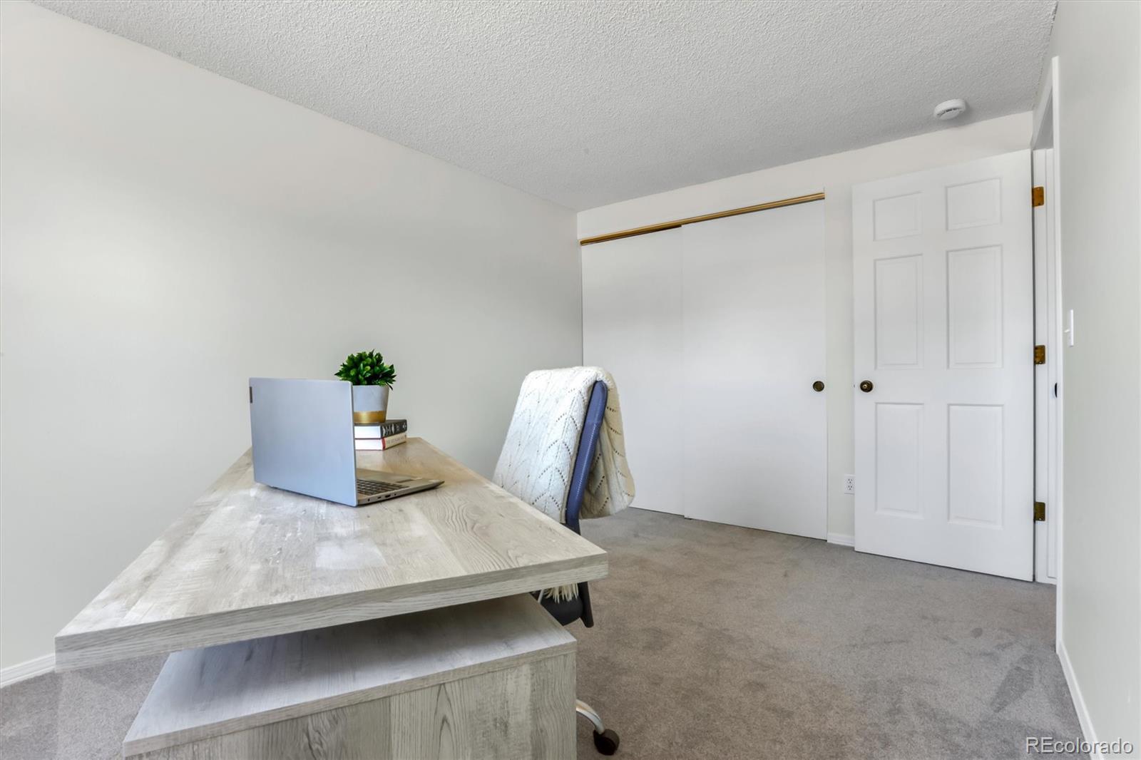 MLS Image #18 for 2433 e fremont court,littleton, Colorado
