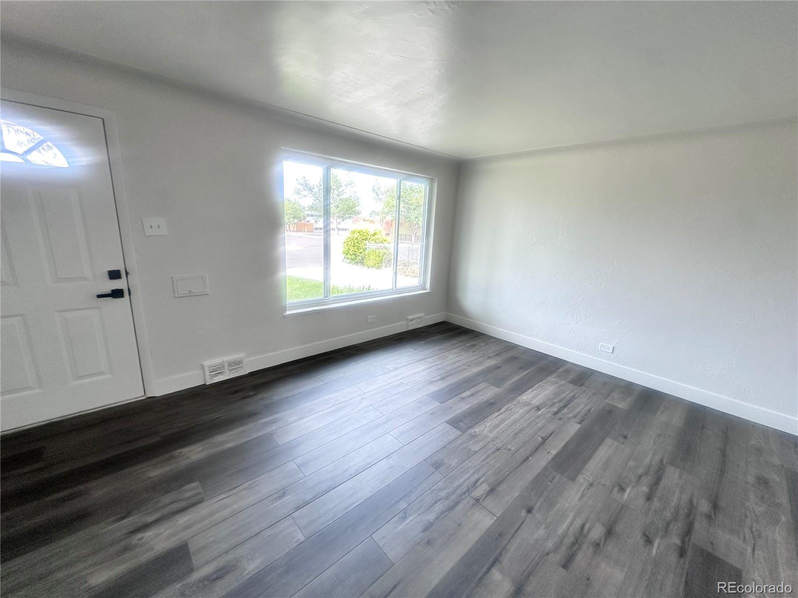 MLS Image #2 for 5340 e 33rd avenue,denver, Colorado