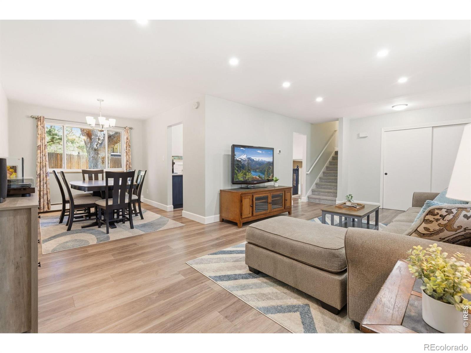 MLS Image #10 for 7616  oak street,arvada, Colorado