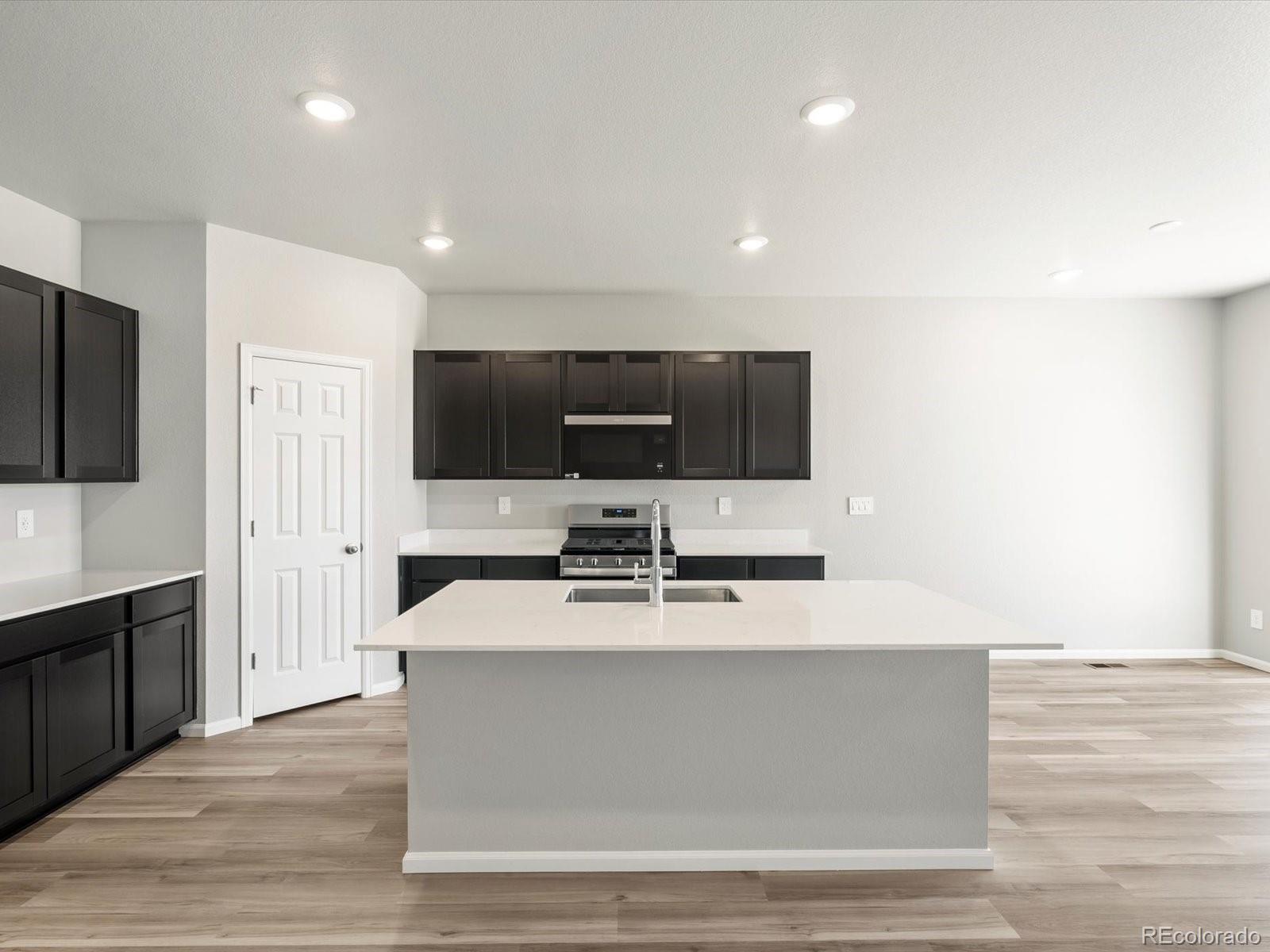 MLS Image #5 for 17446 e 89th avenue,commerce city, Colorado