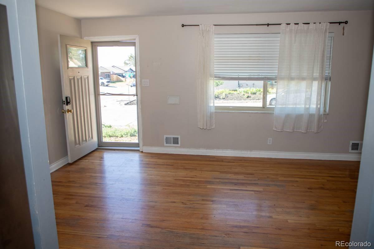 MLS Image #3 for 2143  fisher way,denver, Colorado