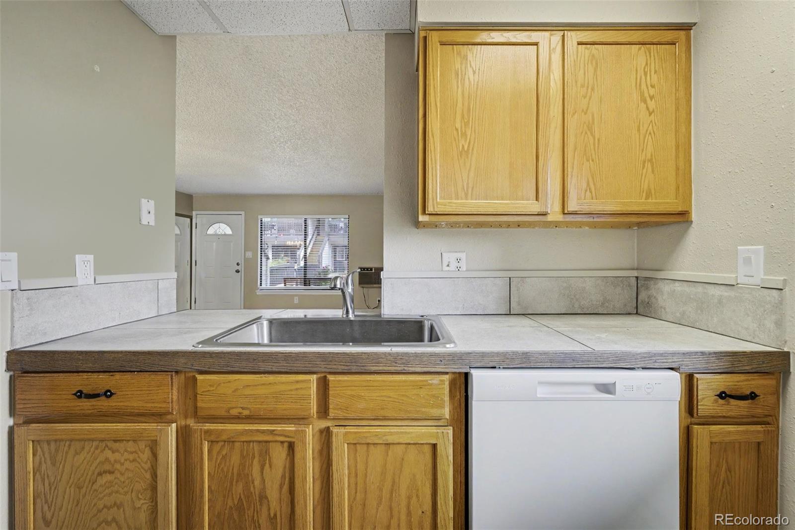 MLS Image #11 for 532  oakwood drive,castle rock, Colorado