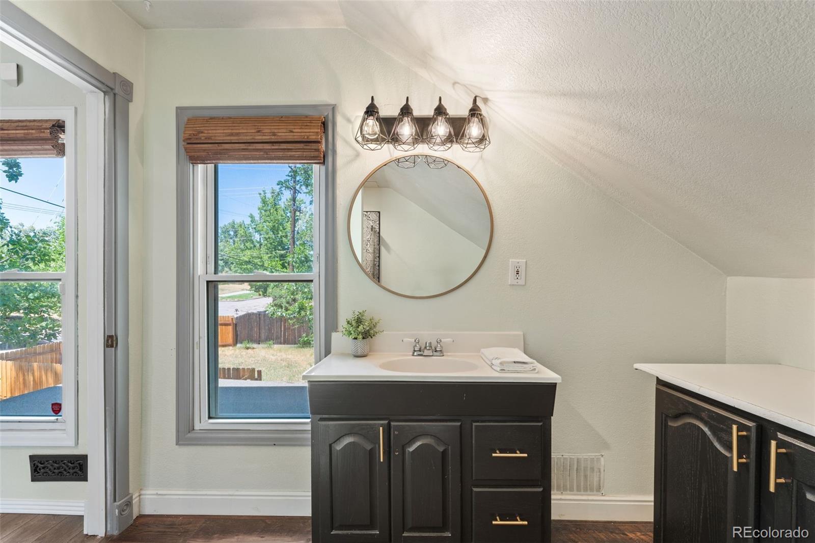 MLS Image #35 for 704 e high street,colorado springs, Colorado