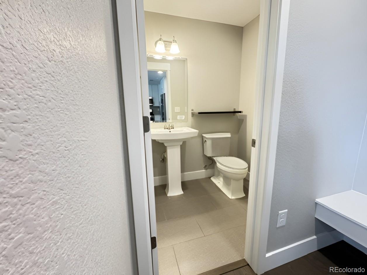 MLS Image #12 for 11137 e 25th avenue,aurora, Colorado