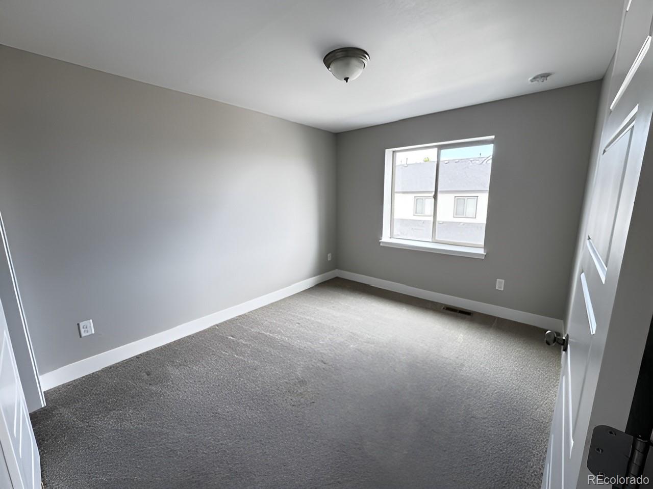 MLS Image #21 for 11137 e 25th avenue,aurora, Colorado