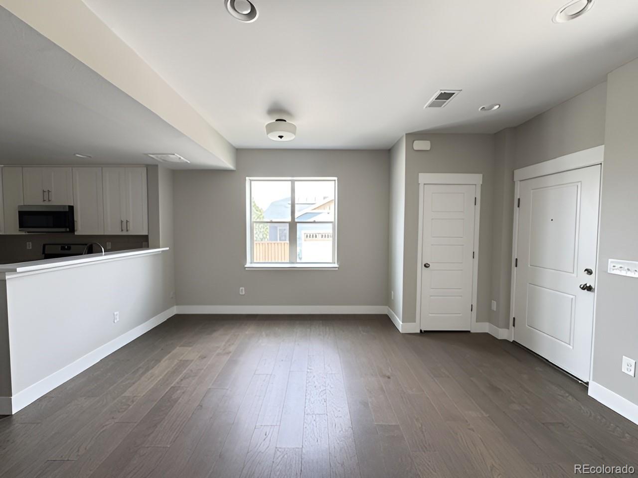 MLS Image #6 for 11137 e 25th avenue,aurora, Colorado