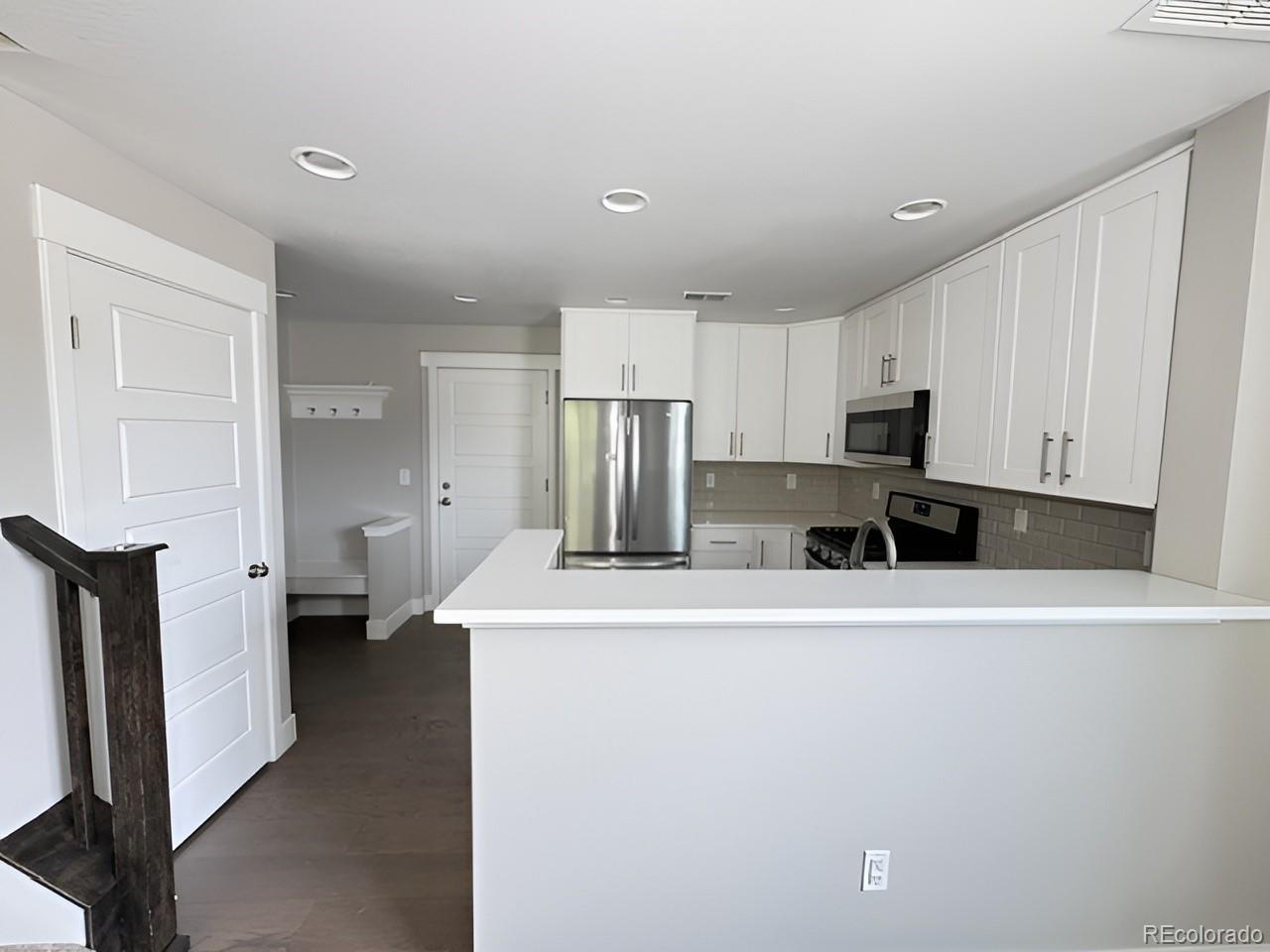 MLS Image #9 for 11137 e 25th avenue,aurora, Colorado