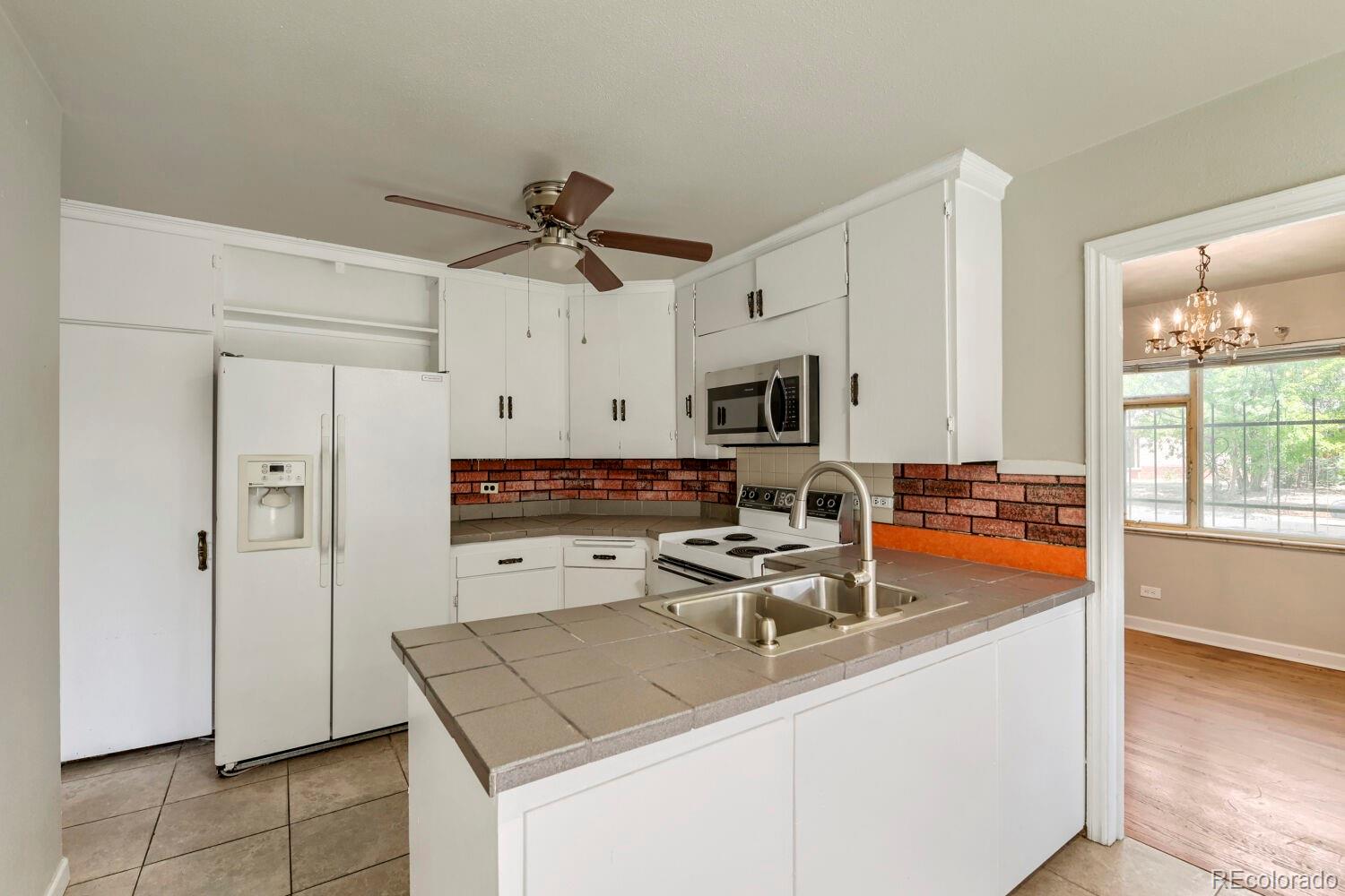 MLS Image #13 for 2875  holly street,denver, Colorado