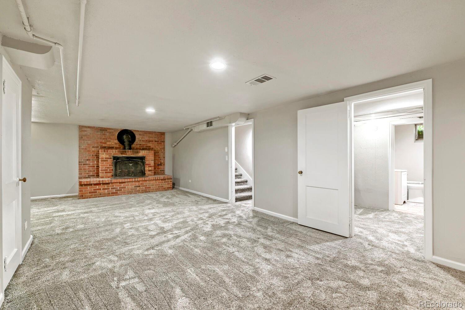 MLS Image #17 for 2875  holly street,denver, Colorado