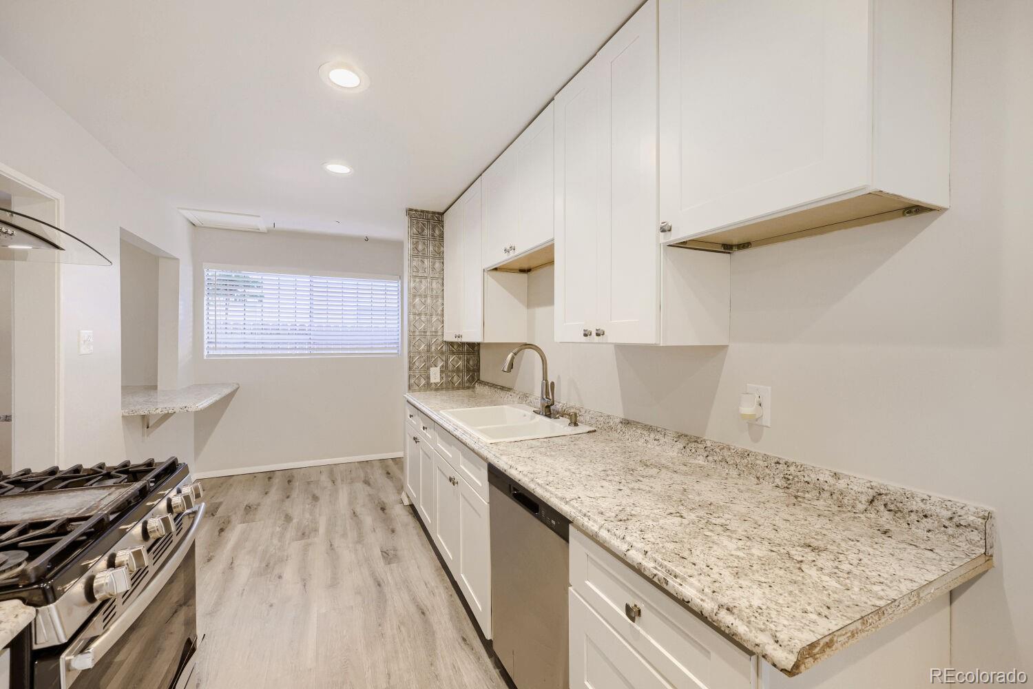 MLS Image #15 for 5166  eliot street,denver, Colorado