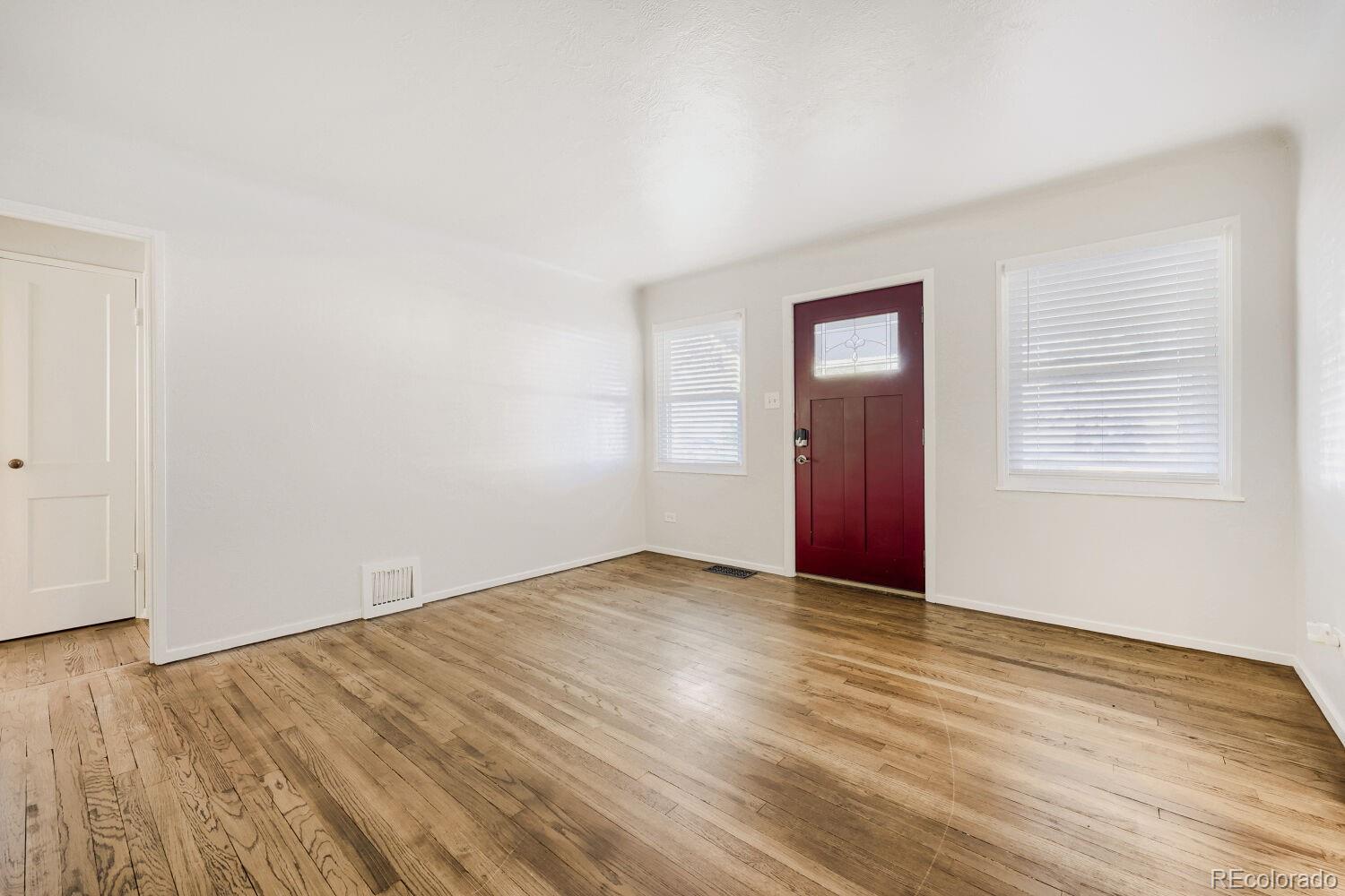 MLS Image #4 for 5166  eliot street,denver, Colorado