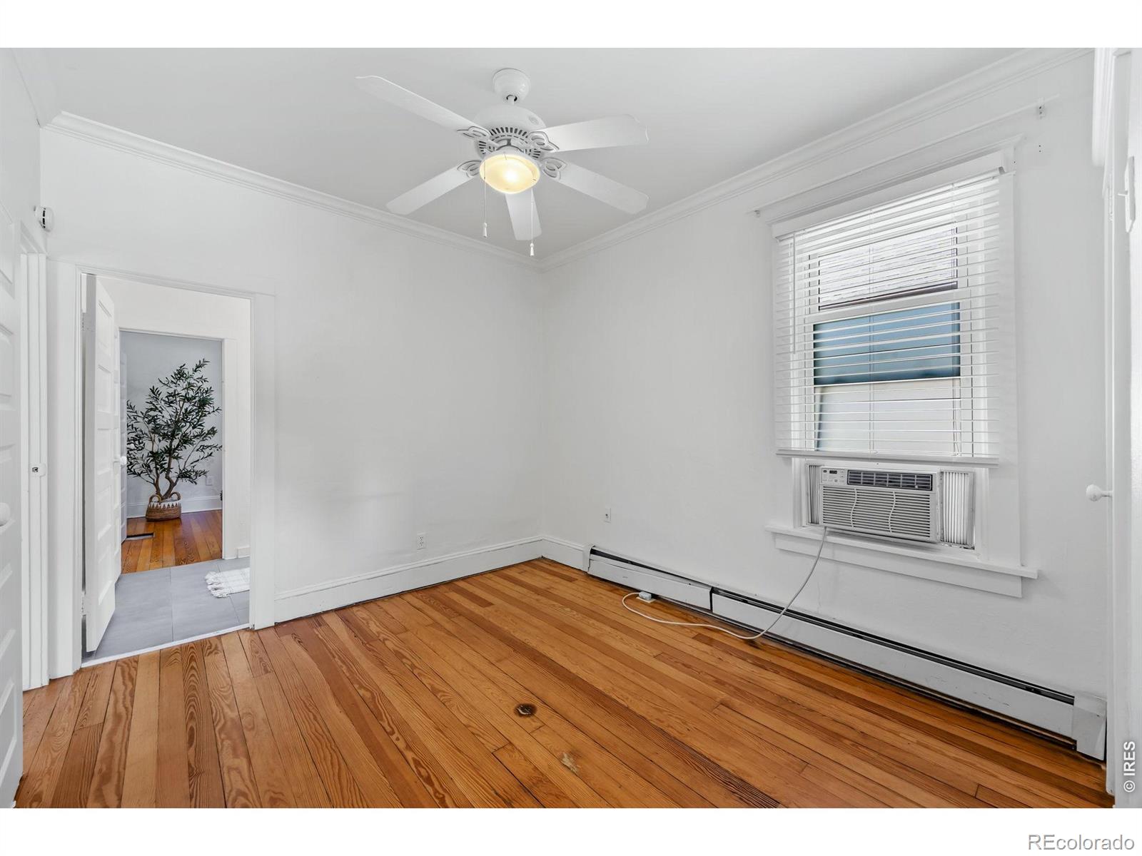 MLS Image #16 for 1271 s lincoln street,denver, Colorado