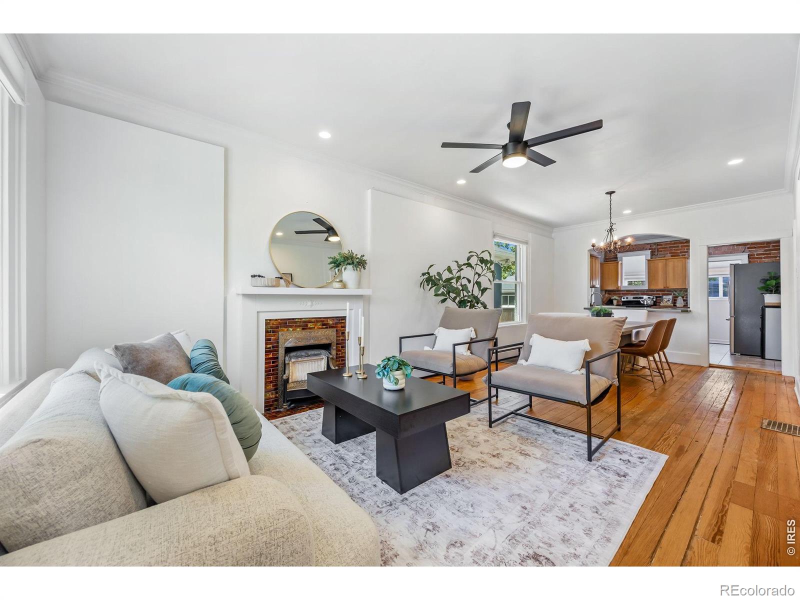MLS Image #2 for 1271 s lincoln street,denver, Colorado