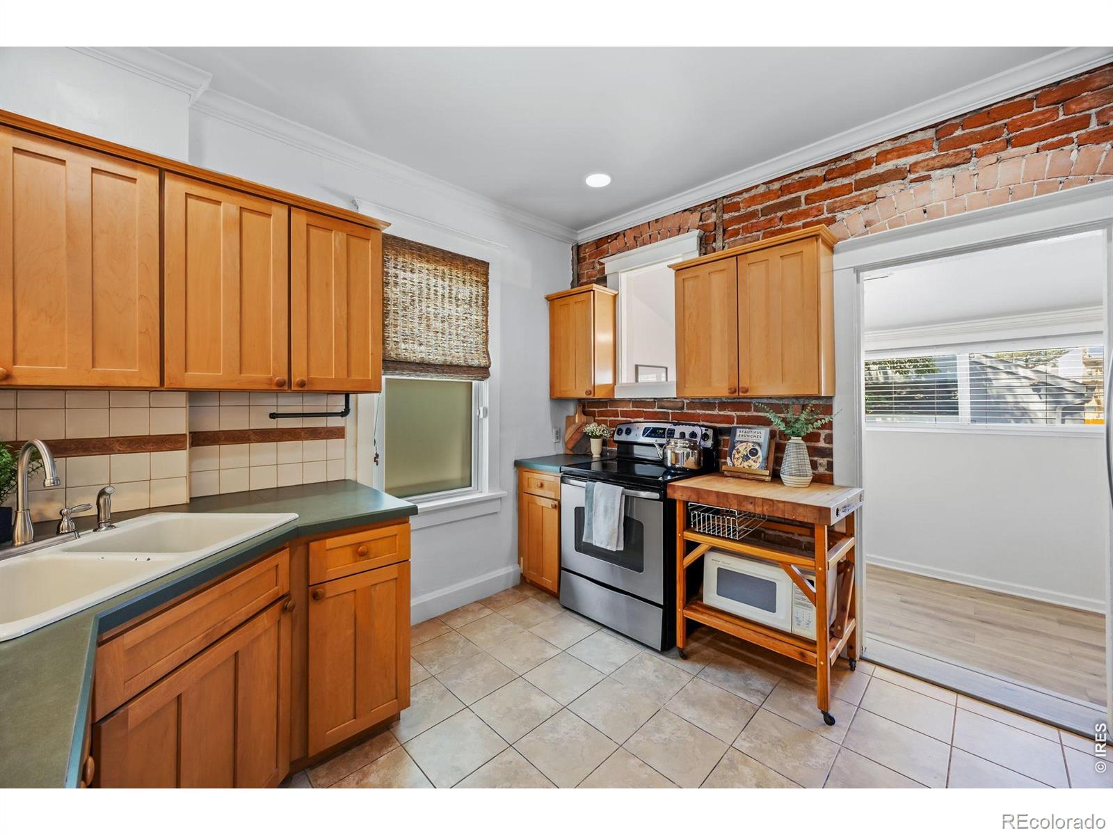 MLS Image #6 for 1271 s lincoln street,denver, Colorado
