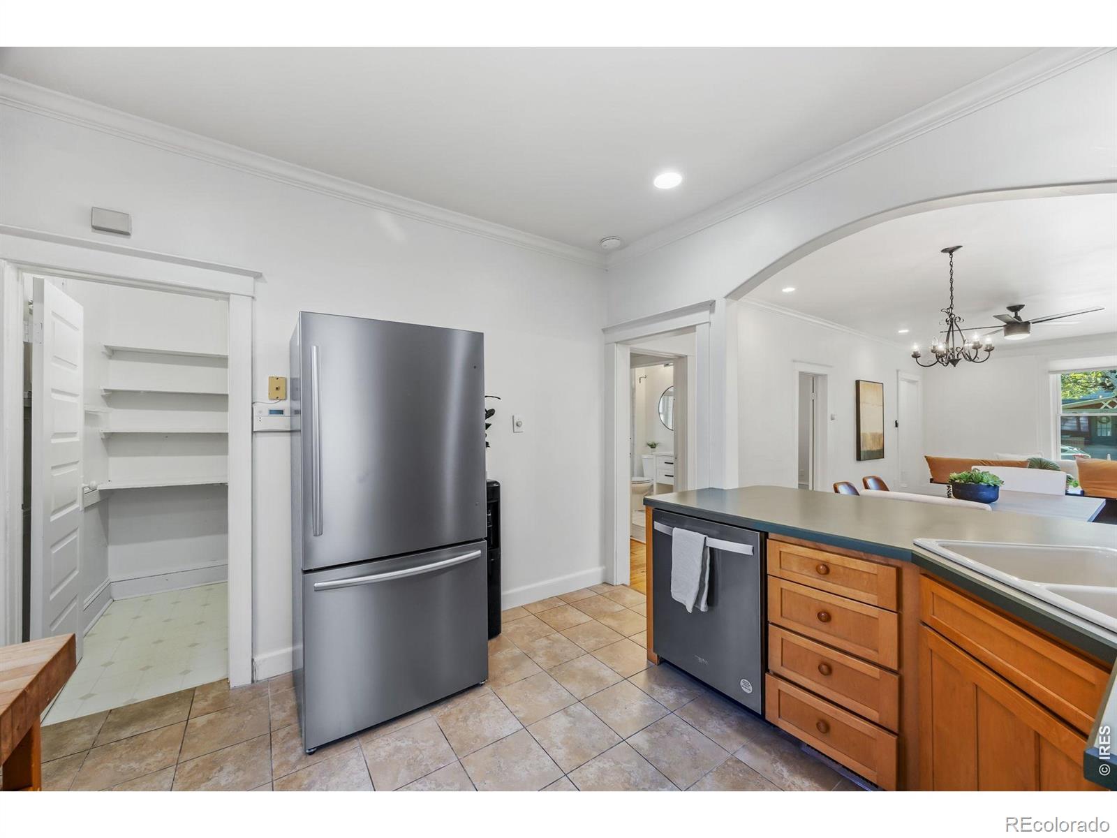 MLS Image #8 for 1271 s lincoln street,denver, Colorado