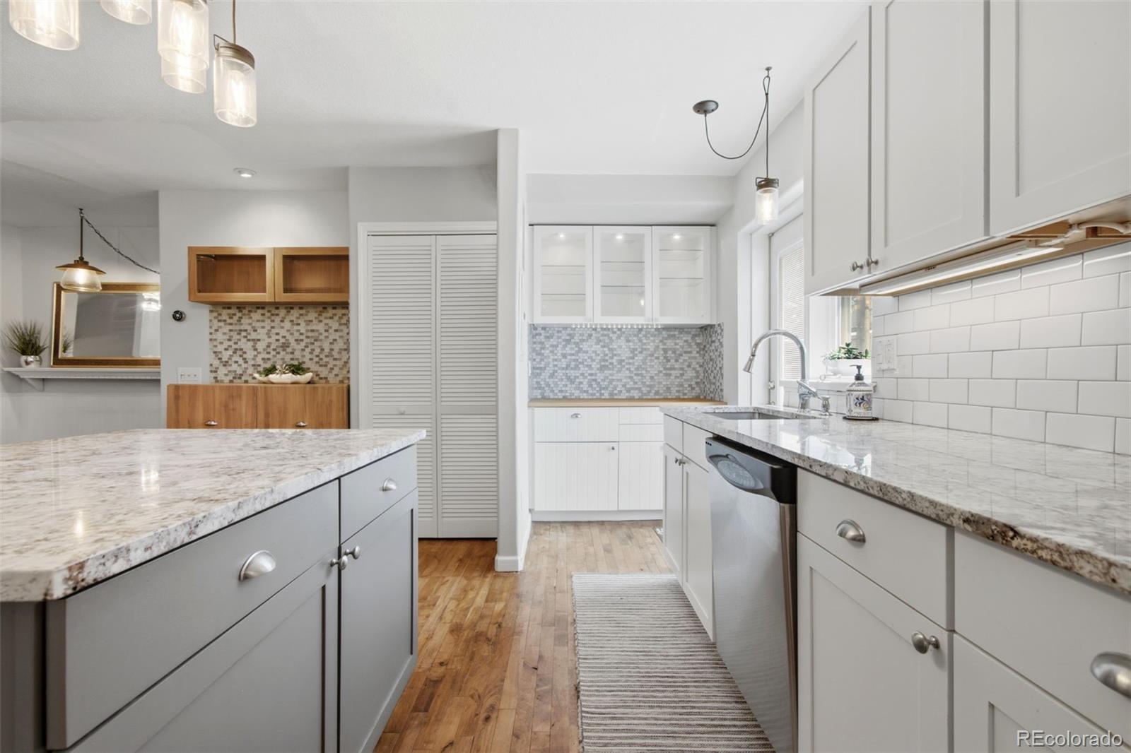 MLS Image #3 for 722 e 18th avenue,denver, Colorado