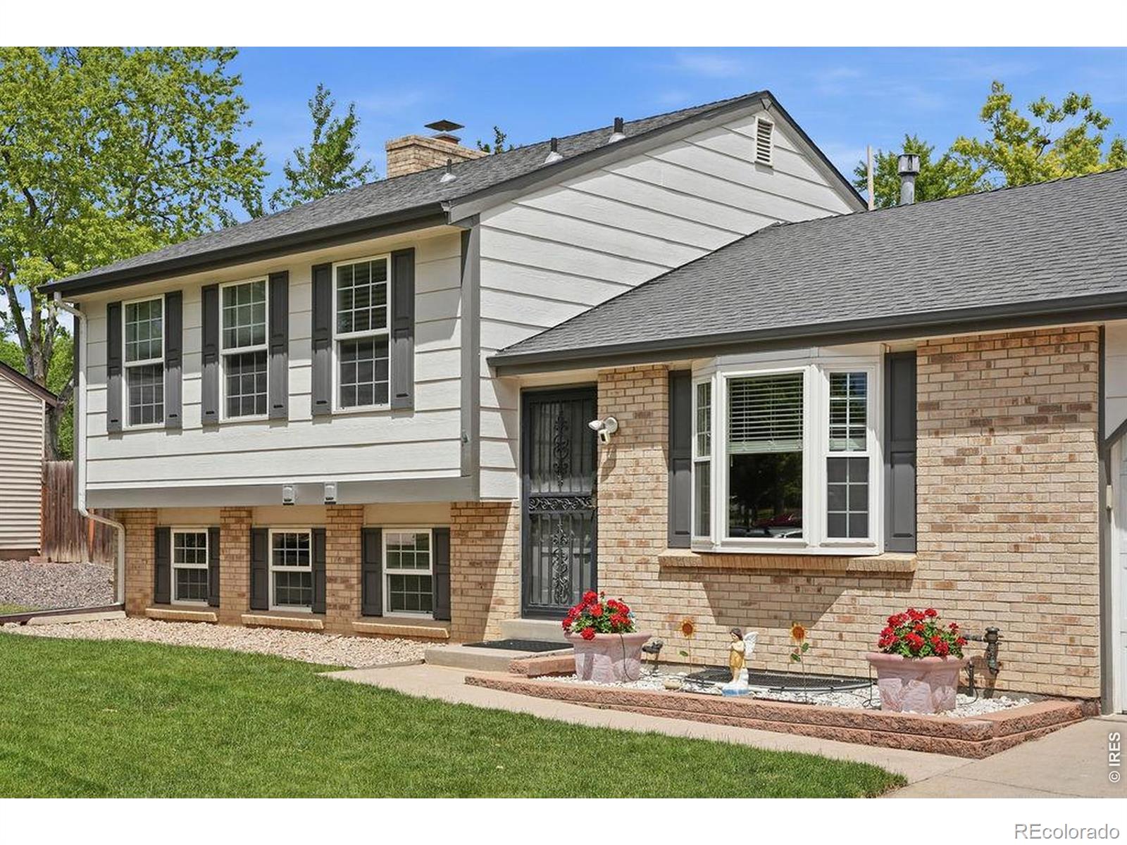 MLS Image #2 for 8240  garland drive,arvada, Colorado