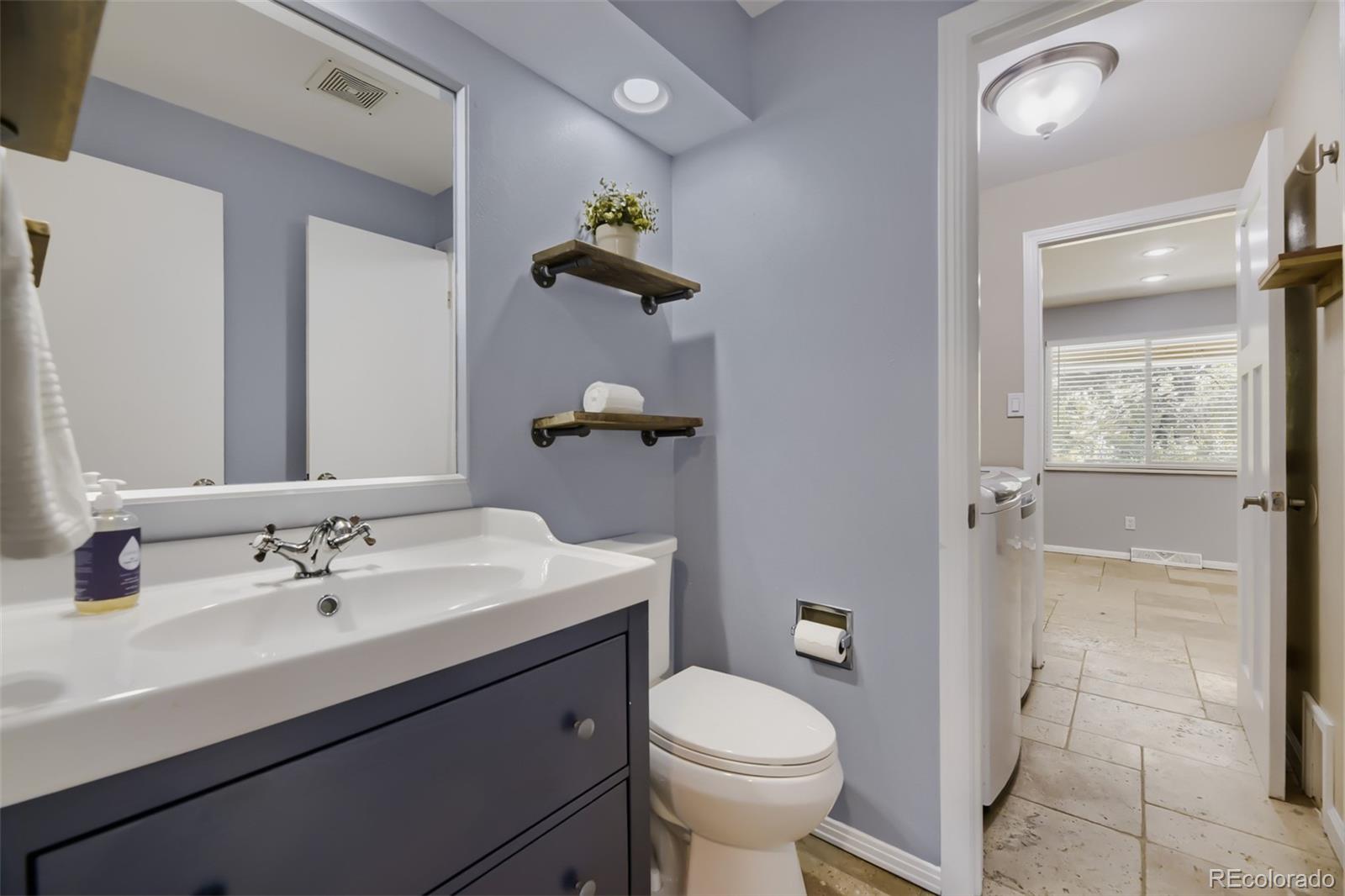 MLS Image #13 for 3141 s jasmine way,denver, Colorado