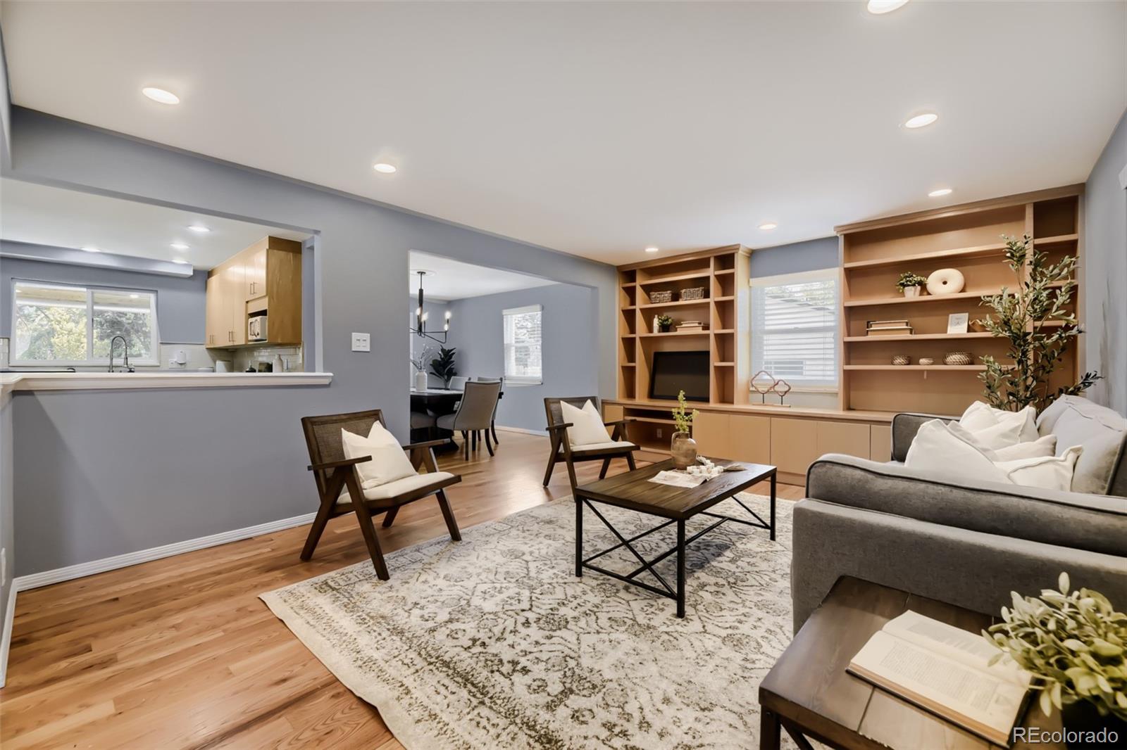 MLS Image #4 for 3141 s jasmine way,denver, Colorado