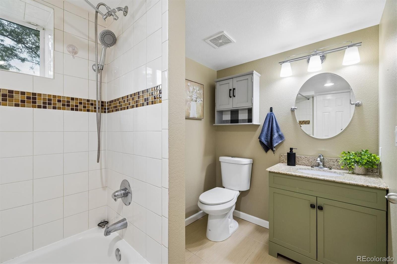 MLS Image #19 for 2811 s yates street,denver, Colorado