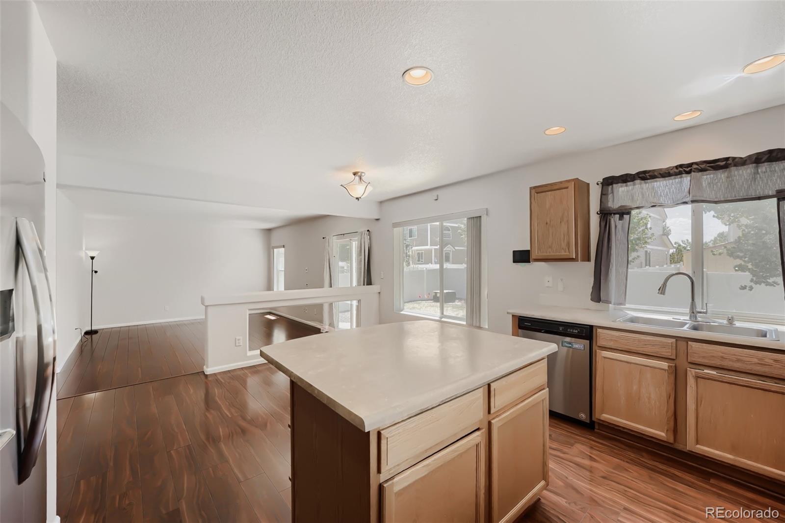 MLS Image #11 for 19034  burlington place,denver, Colorado