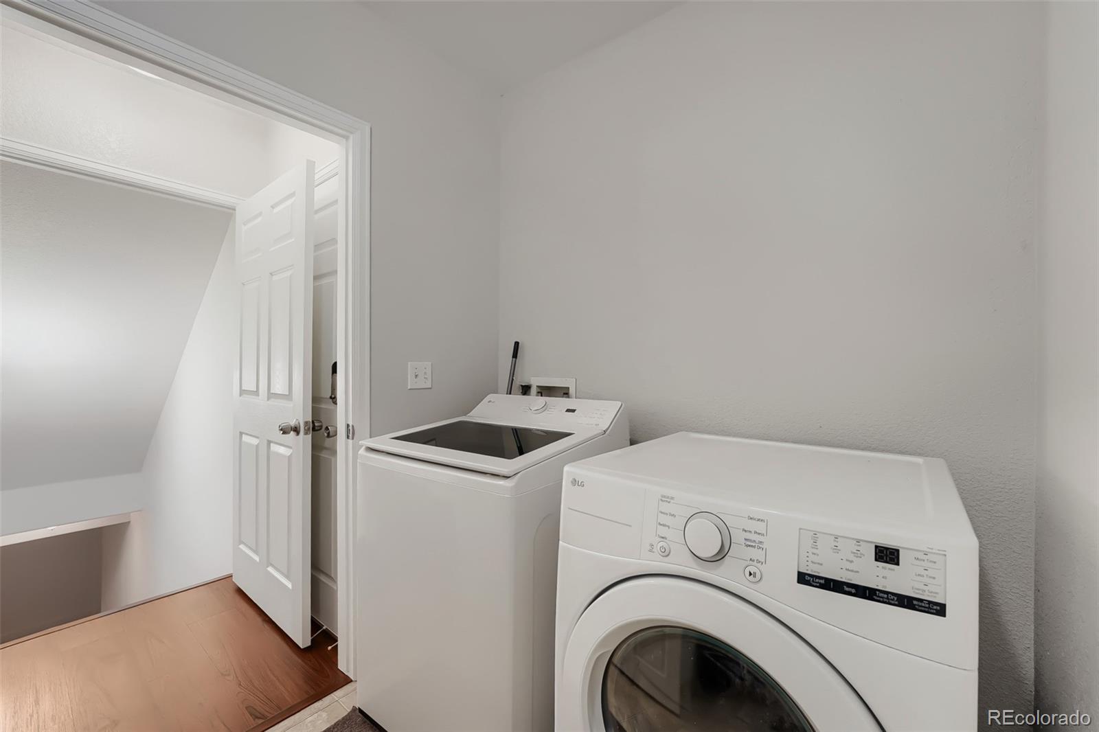 MLS Image #20 for 19034  burlington place,denver, Colorado