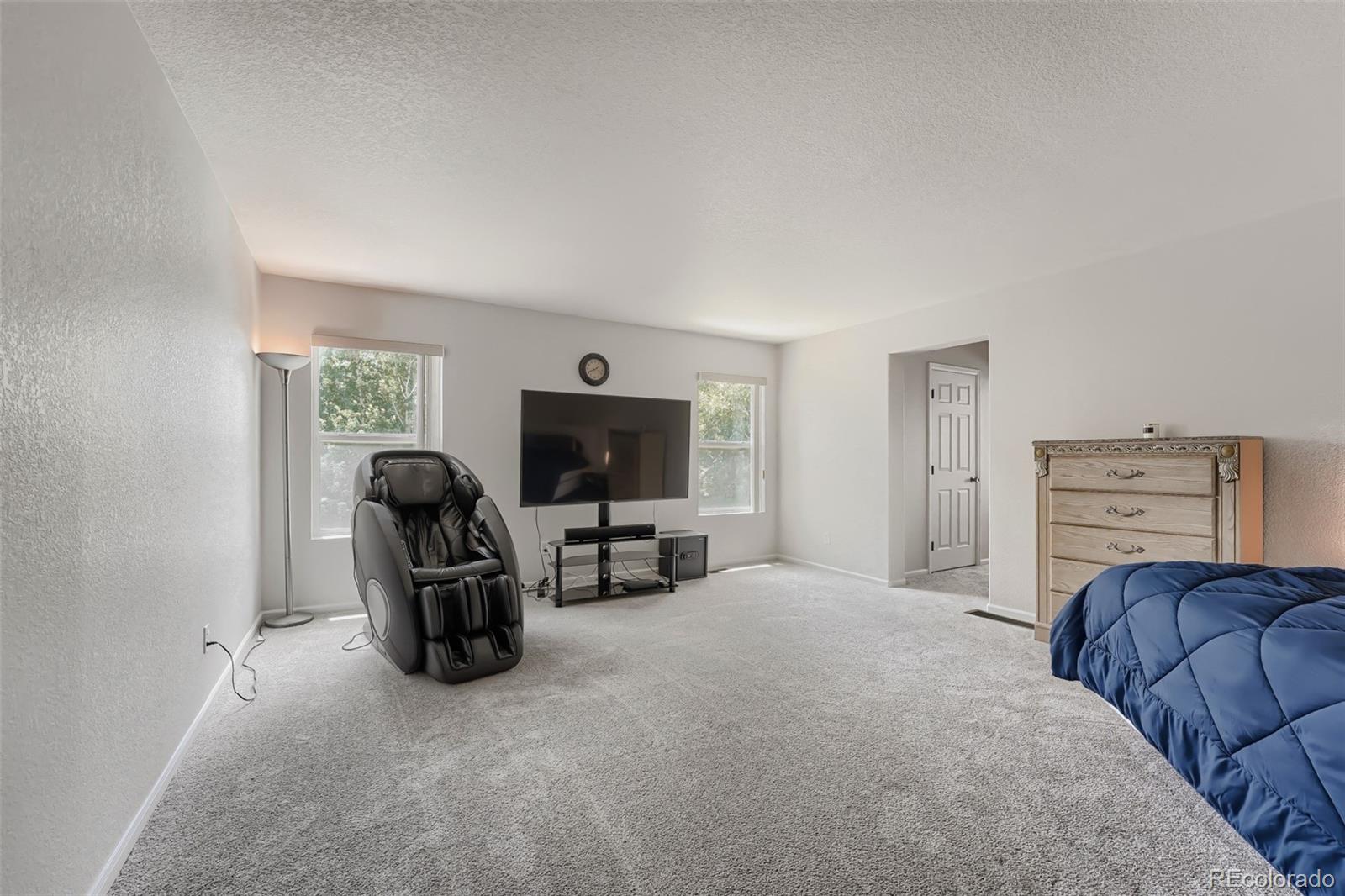 MLS Image #25 for 19034  burlington place,denver, Colorado