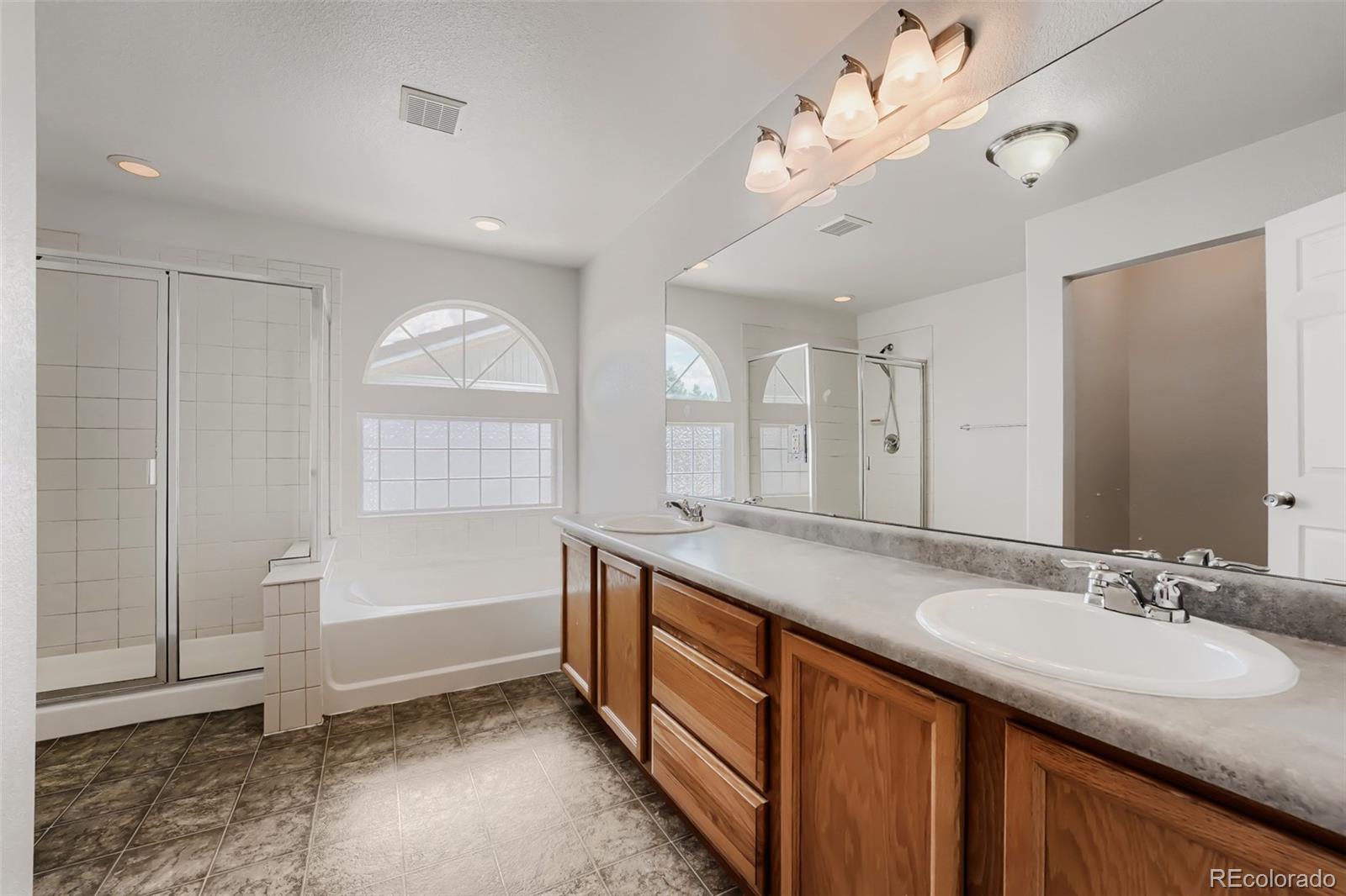 MLS Image #28 for 19034  burlington place,denver, Colorado