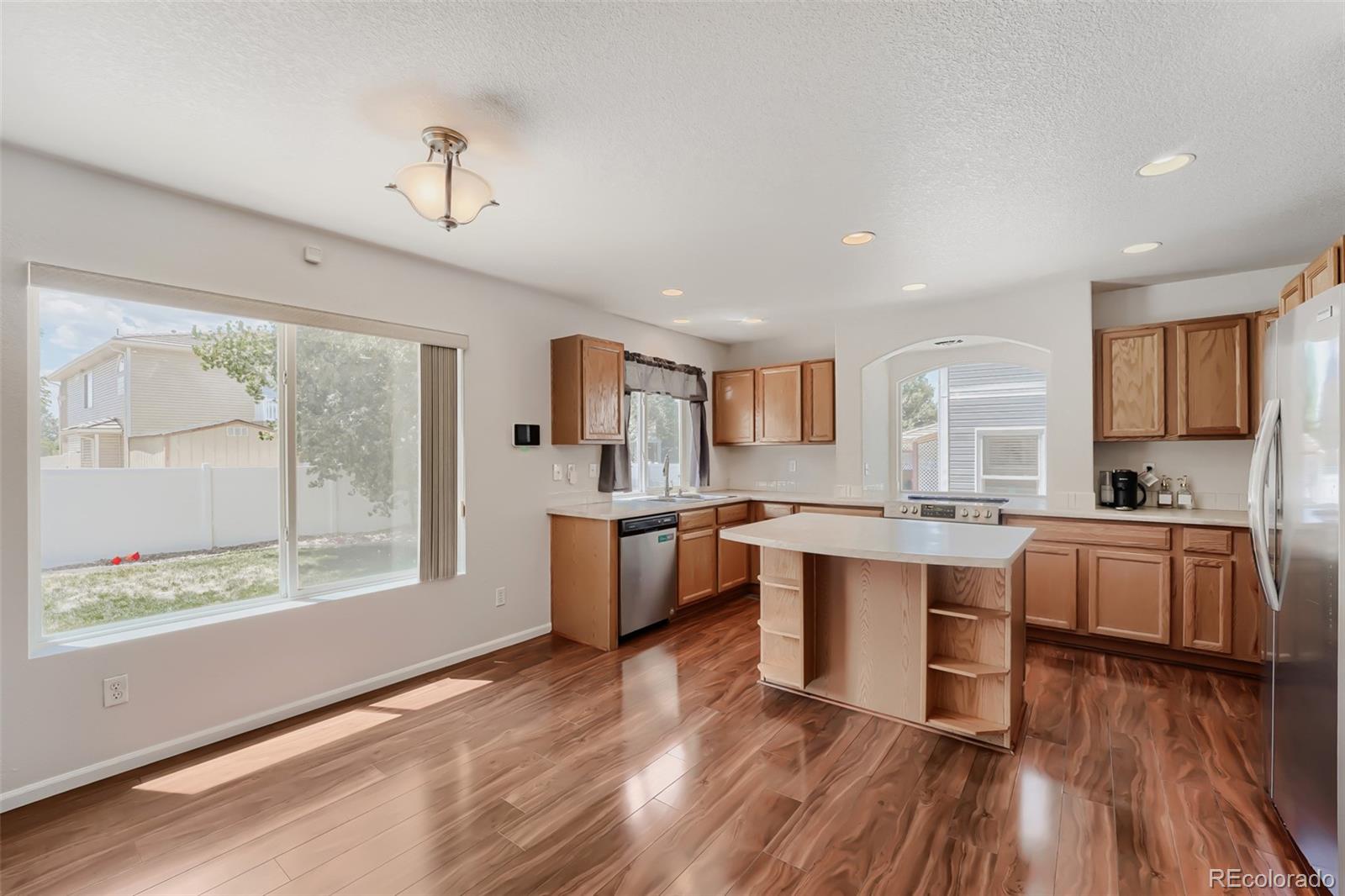 MLS Image #8 for 19034  burlington place,denver, Colorado