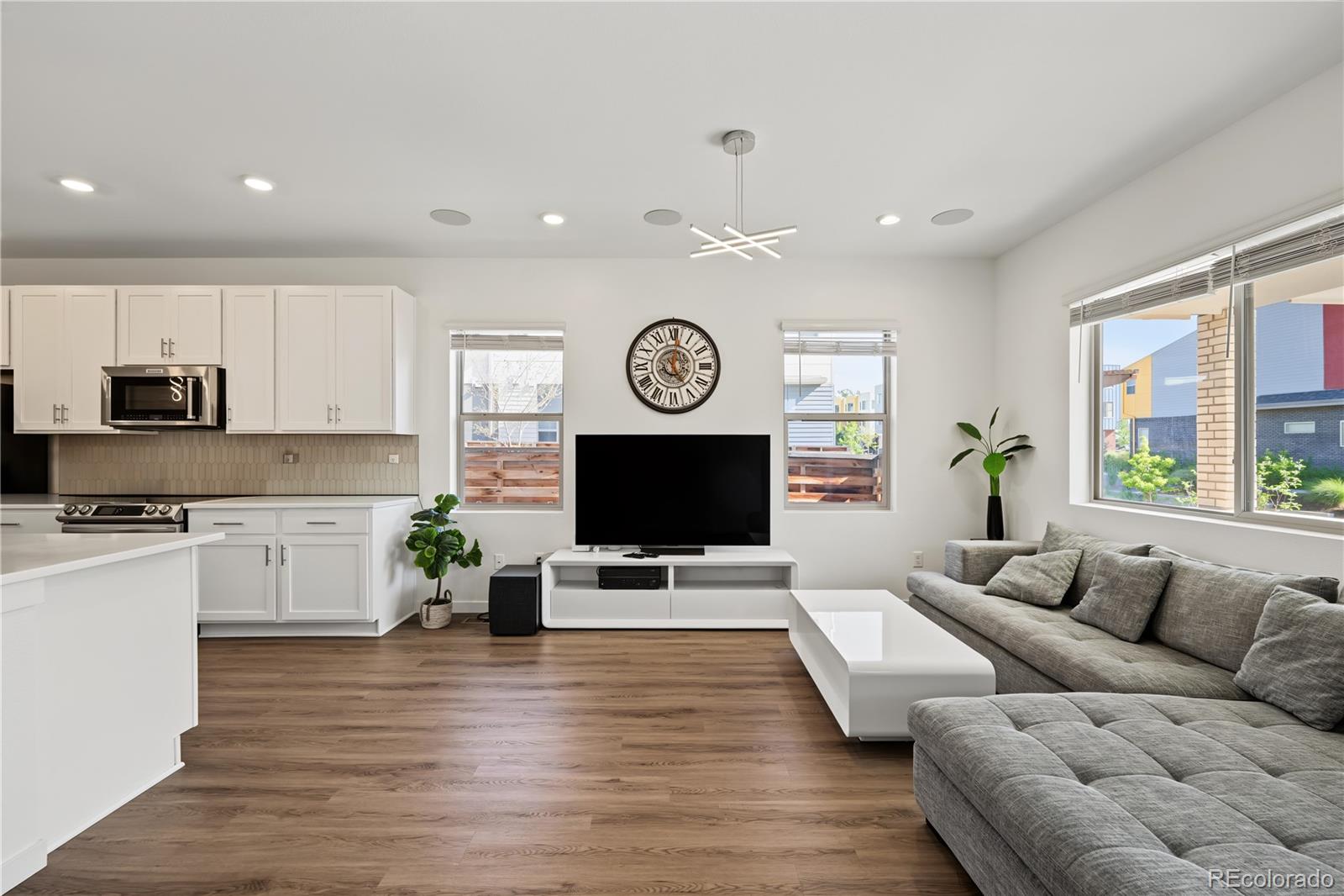 MLS Image #8 for 6875  juniper lane,arvada, Colorado