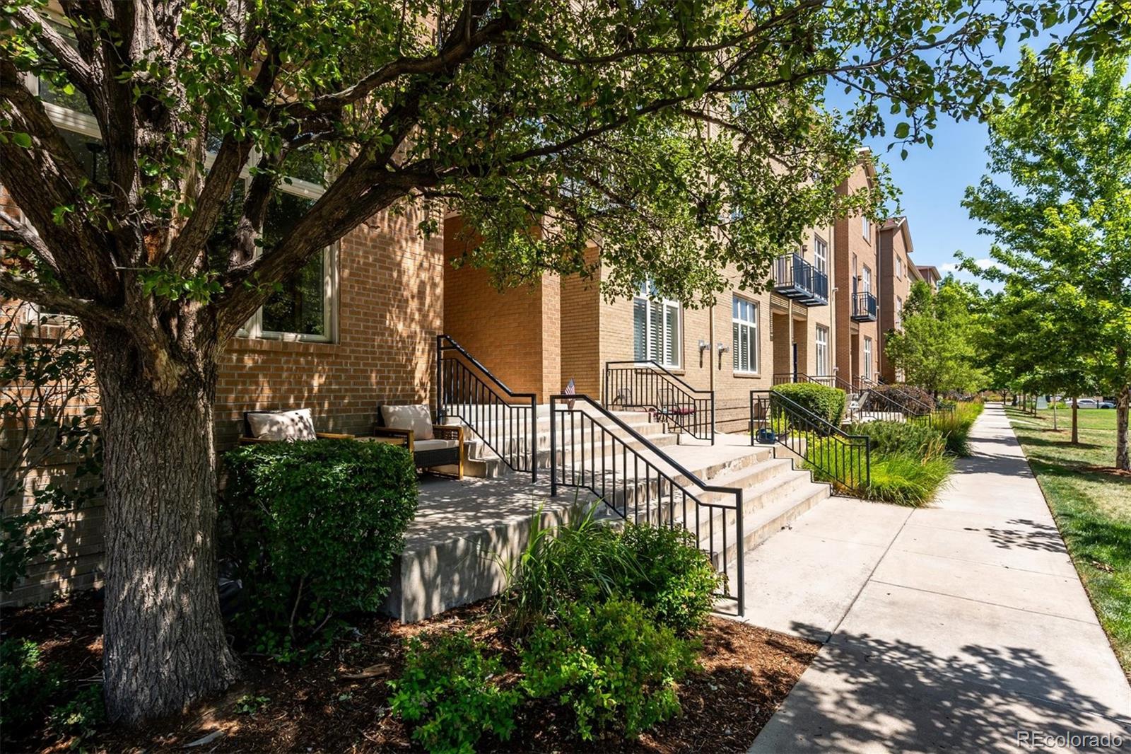 MLS Image #1 for 220  roslyn street 701,denver, Colorado