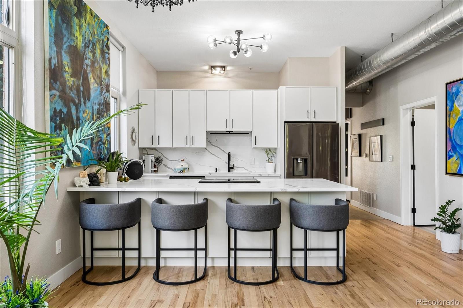 MLS Image #4 for 220  roslyn street 701,denver, Colorado