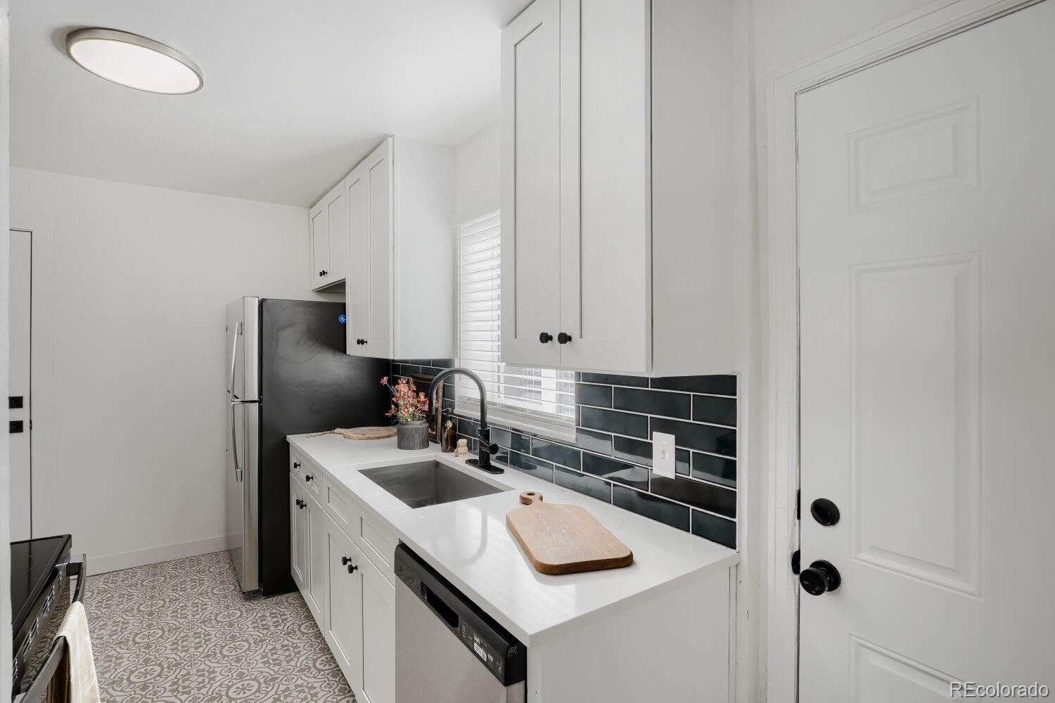 MLS Image #12 for 2985  ivanhoe street,denver, Colorado