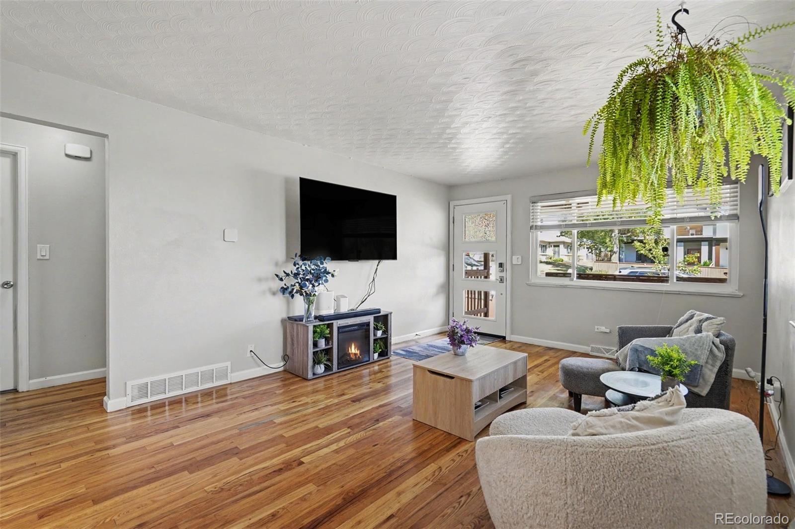 MLS Image #6 for 3255 n cook street,denver, Colorado